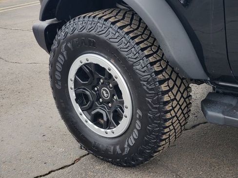 Used 2023 Ford Bronco Black Diamond w/ Sasquatch Package image 28