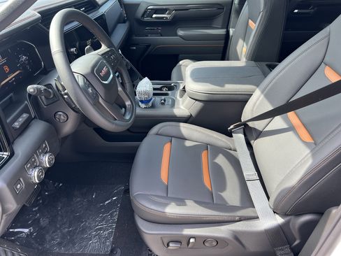 New 2026 GMC Sierra 1500 AT4 w/ AT4 Premium Package AWD/4WD image 10