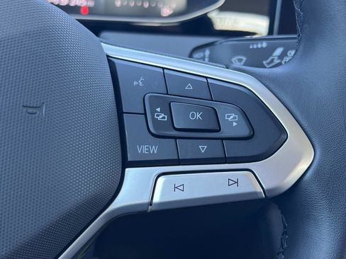 Certified 2025 Volkswagen Jetta SE image 10