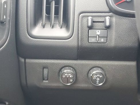 Certified 2020 Chevrolet Colorado ZR2 w/ ZR2 Dusk Special Edition AWD/4WD image 18
