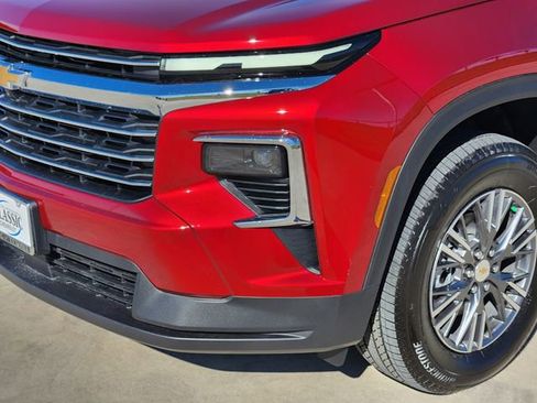 New 2026 Chevrolet Traverse LT w/ Driver Confidence Package FWD image 7