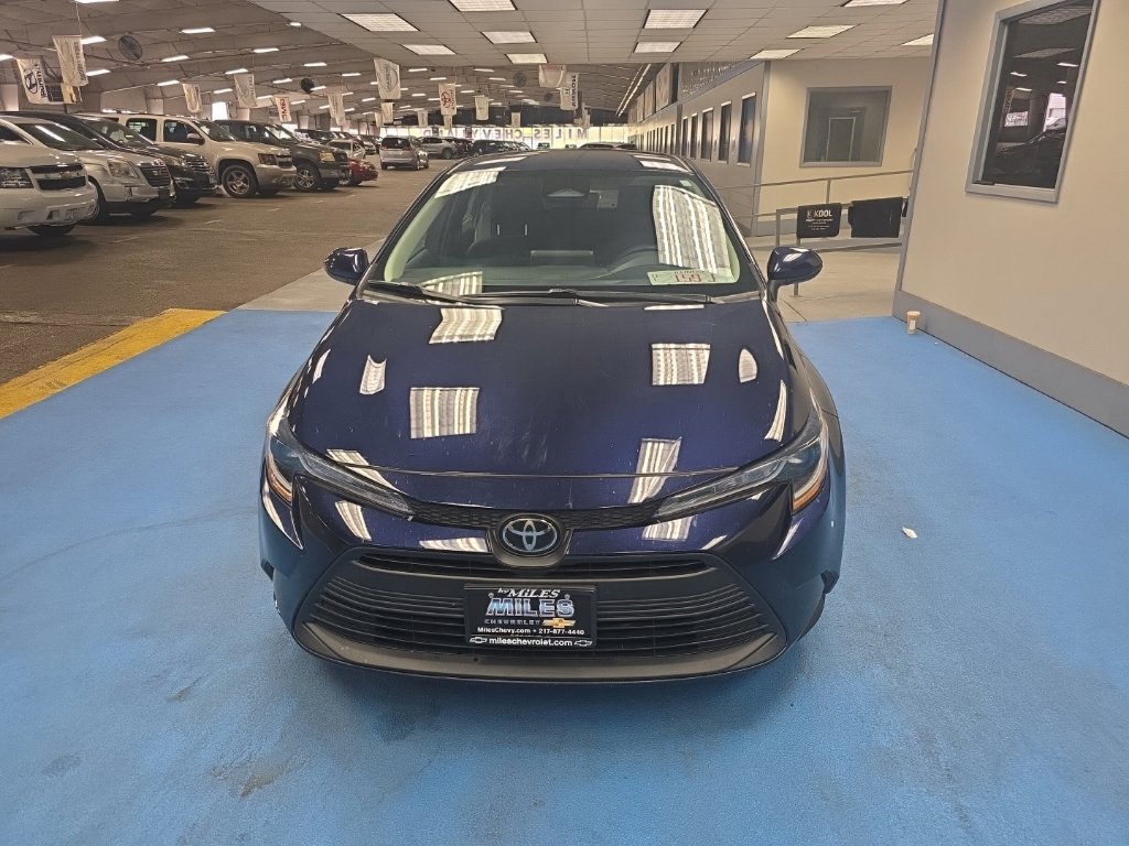 Used 2023 Toyota Corolla LE w/ Carpet Mat Package (TMS) FWD image 7