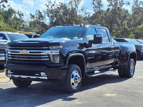 Used 2020 Chevrolet Silverado 3500 High Country w/ Snow Plow Prep/Camper Package image 3