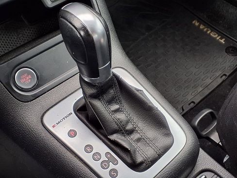 Used 2016 Volkswagen Tiguan S image 20