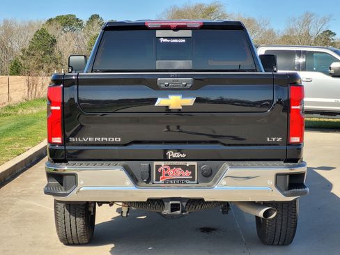 Used 2024 Chevrolet Silverado 2500 LTZ w/ LTZ Convenience Package image 5