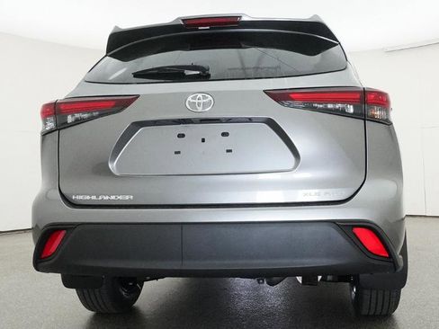 New 2026 Toyota Highlander XLE AWD/4WD image 8