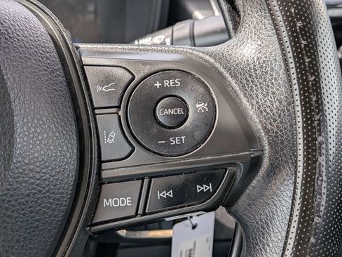 Used 2021 Toyota Corolla LE image 16