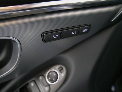 Used 2022 INFINITI Q60 3.0t Luxe w/ Essential Package image 14