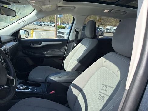 Used 2022 Ford Escape SE w/ SE Sport Appearance Package image 11