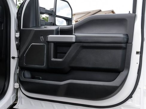 Used 2019 Ford F250 Platinum w/ Platinum Ultimate Package AWD/4WD image 55