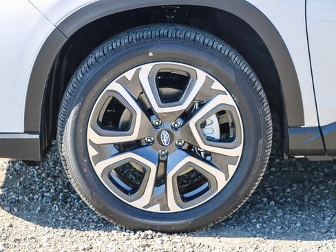 New 2025 Subaru Ascent Limited image 9