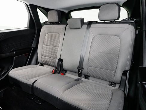 Used 2022 Ford Escape SE w/ SE Sport Appearance Package image 8