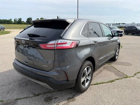 Used 2024 Ford Edge SEL w/ Convenience Package AWD/4WD image 5