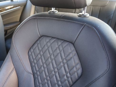 Certified 2023 BMW 530e w/ Convenience Package image 22