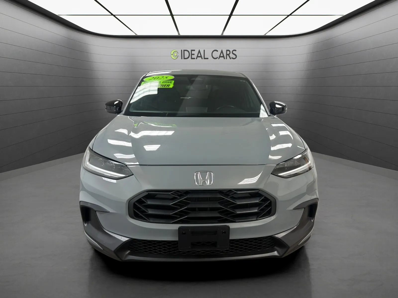 Used 2025 Honda HR-V Sport image 2