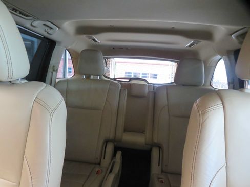 Used 2016 Toyota Highlander XLE FWD image 49