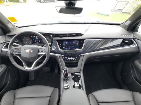 Certified 2023 Cadillac XT6 Premium Luxury w/ Technology Package image 18