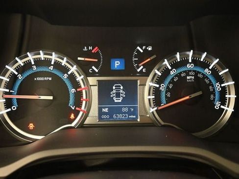 Used 2019 Toyota 4Runner Limited AWD/4WD image 25