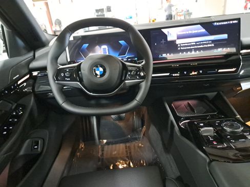 New 2026 BMW 530i w/ Premium Package image 18