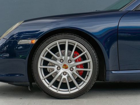 Used 2005 Porsche 911 Carrera RWD image 16