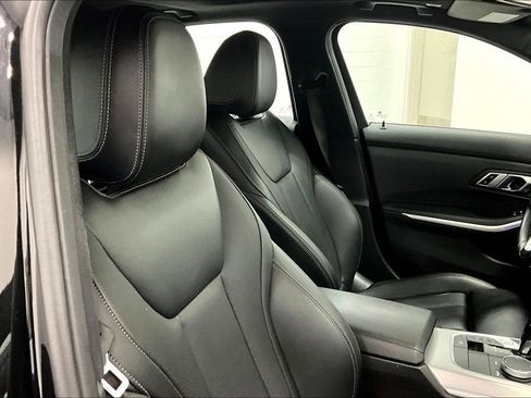 Used 2022 BMW 330i xDrive Sedan image 9