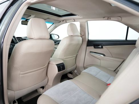 Used 2013 Toyota Camry XLE w/ Leather Pkg FWD image 38