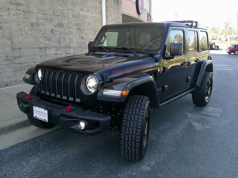 Used 2018 Jeep Wrangler Unlimited Rubicon AWD/4WD image 2