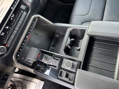 Used 2022 Toyota Tundra SR5 image 17