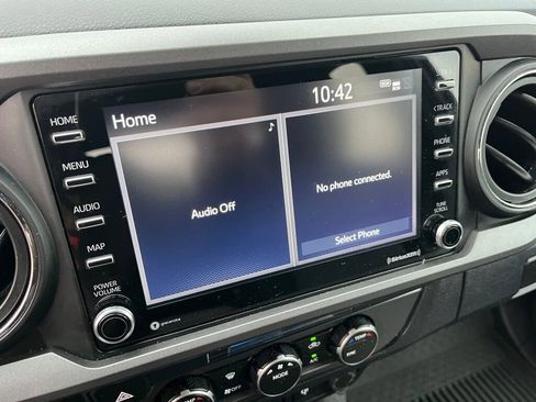 Used 2022 Toyota Tacoma 4x4 Double Cab image 32