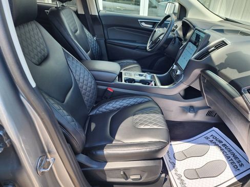 Used 2024 Ford Edge Titanium image 15