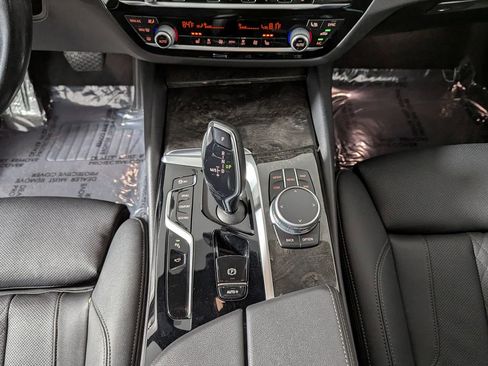 Used 2021 BMW 530i xDrive w/ Convenience Package image 36