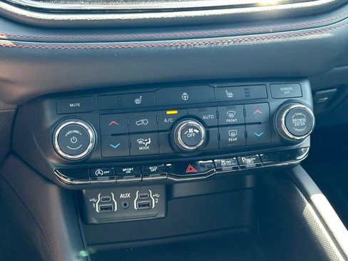 Used 2026 Dodge Durango GT RWD image 29