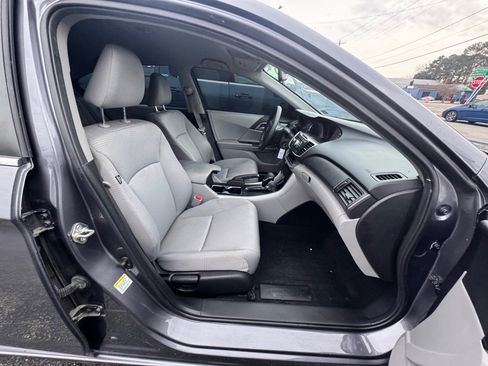Used 2015 Honda Accord LX image 10