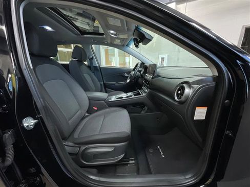 Used 2023 Hyundai Kona SEL FWD image 28