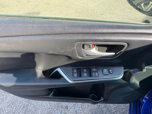 Used 2015 Toyota Camry SE FWD image 21