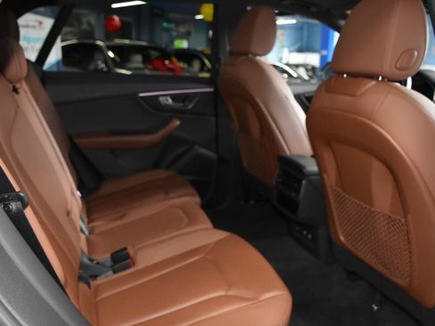 Used 2021 Audi Q8 Premium Plus AWD/4WD image 40