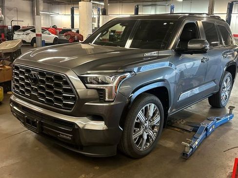 Used 2026 Toyota Sequoia Limited image 2