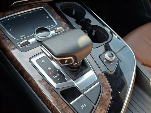 Used 2017 Audi Q7 3.0T Premium Plus w/ Premium Plus Package image 15