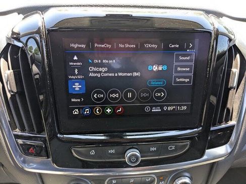 Used 2020 Chevrolet Traverse LT FWD image 21