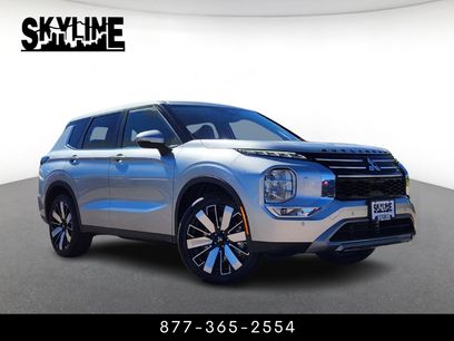 New 2025 Mitsubishi Outlander SE