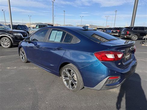 Used 2019 Chevrolet Cruze LT w/ Convenience Package image 5