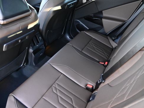 New 2026 BMW X3 xDrive30 w/ Premium Package image 11