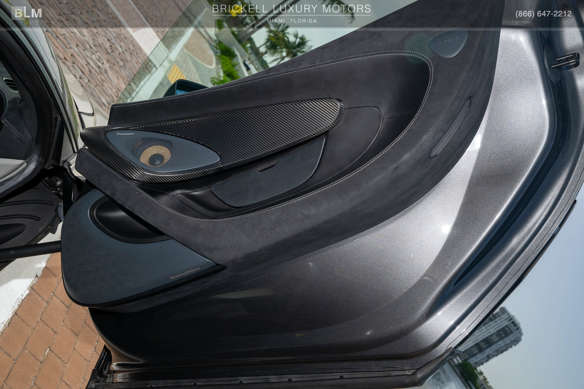 Used 2018 McLaren 570S Coupe RWD image 16