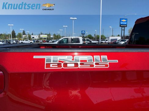 New 2026 Chevrolet Silverado 1500 LT Trail Boss w/ Convenience Package II AWD/4WD image 15