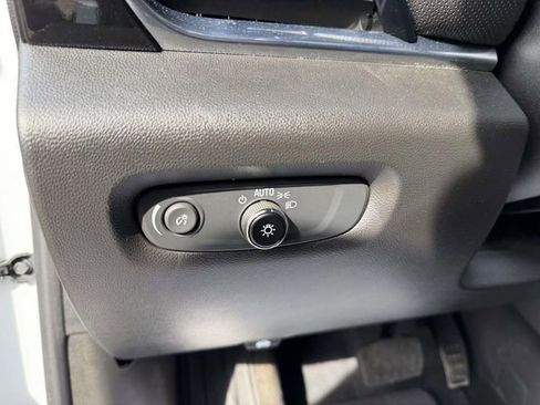 Certified 2023 Chevrolet Traverse RS image 22