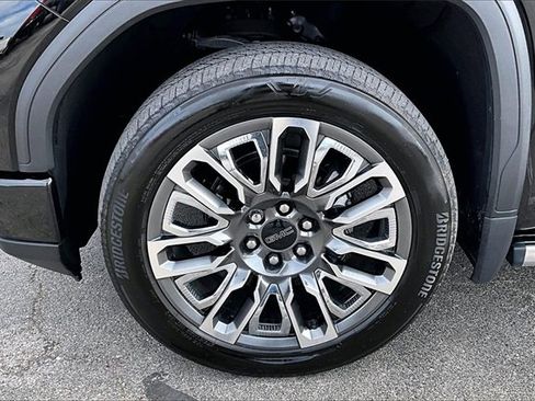Used 2024 GMC Sierra 1500 Denali Ultimate image 35