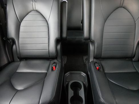 Certified 2024 Toyota Highlander XLE image 13