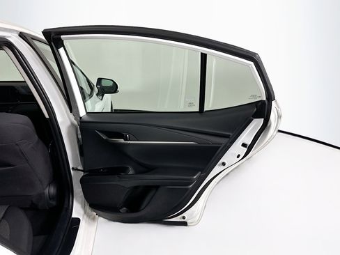 Used 2025 Toyota Camry LE image 30