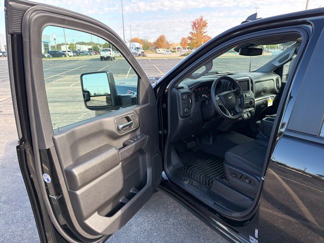 New 2026 Chevrolet Silverado 2500 Custom w/ Custom Value Package AWD/4WD image 9