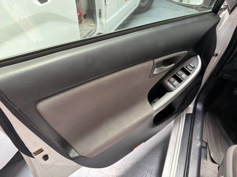 Used 2012 Toyota Prius Two FWD image 4
